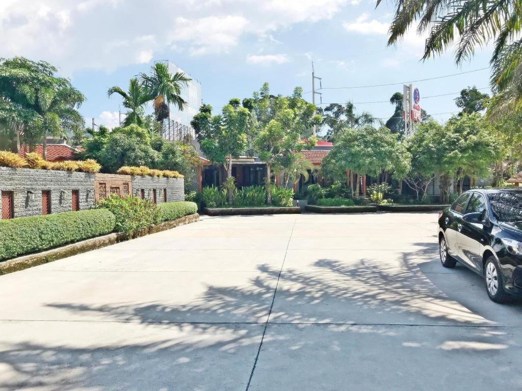 Royal Lee Resort And Spa Nai Yang Экстерьер фото