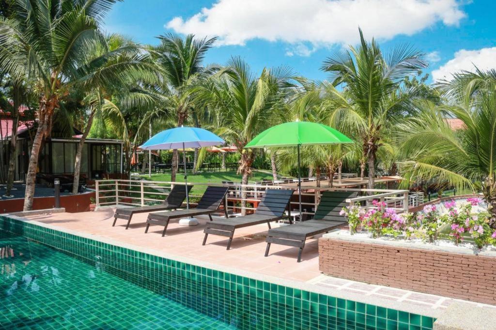 Royal Lee Resort And Spa Nai Yang Экстерьер фото