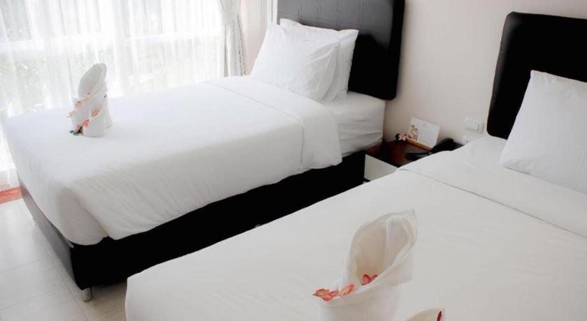 Royal Lee Resort And Spa Nai Yang Экстерьер фото