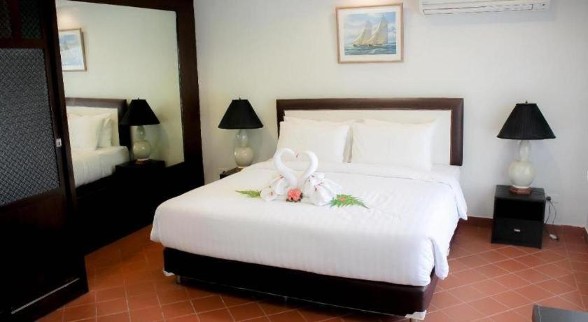Royal Lee Resort And Spa Nai Yang Экстерьер фото